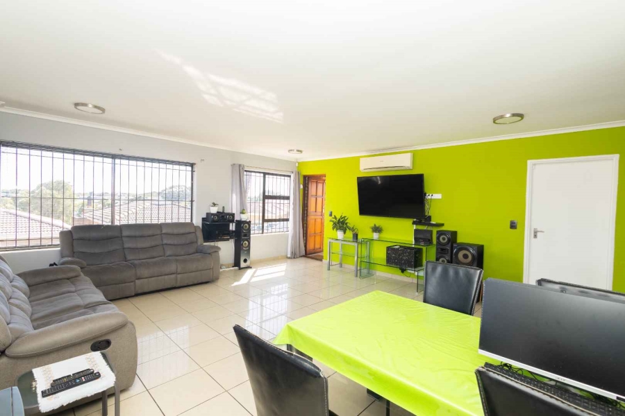 3 Bedroom Property for Sale in Normandie Western Cape